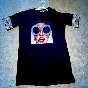 Cotton short sleeve t shirt , diamonds on the shirt with picture.